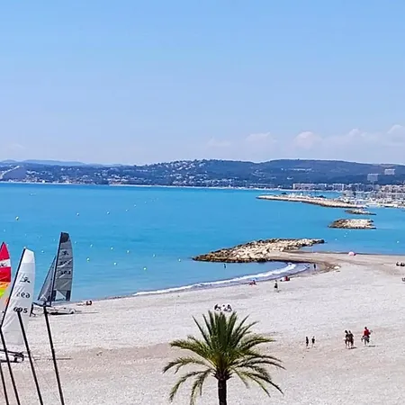 Azur & Chill - A Proximite Train Bus Aeroport Apartment *