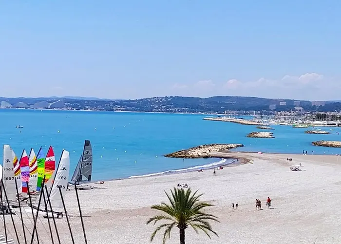 Azur & Chill - A Proximite Train Bus Aeroport Апартаменты *