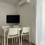 Apartamento Azur&chill - à Proximité Train Bus Aéroport Saint-Laurent-du-Var
