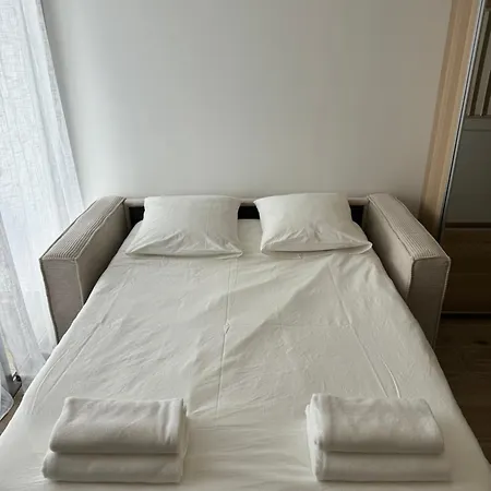 Appartement Azur & Chill - A Proximite Train Bus Aeroport Saint-Laurent-du-Var