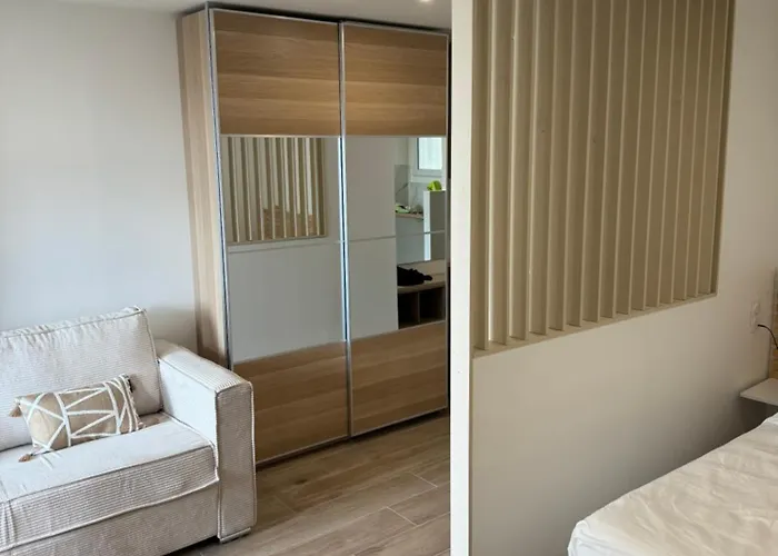 Azur & Chill - A Proximite Train Bus Aeroport